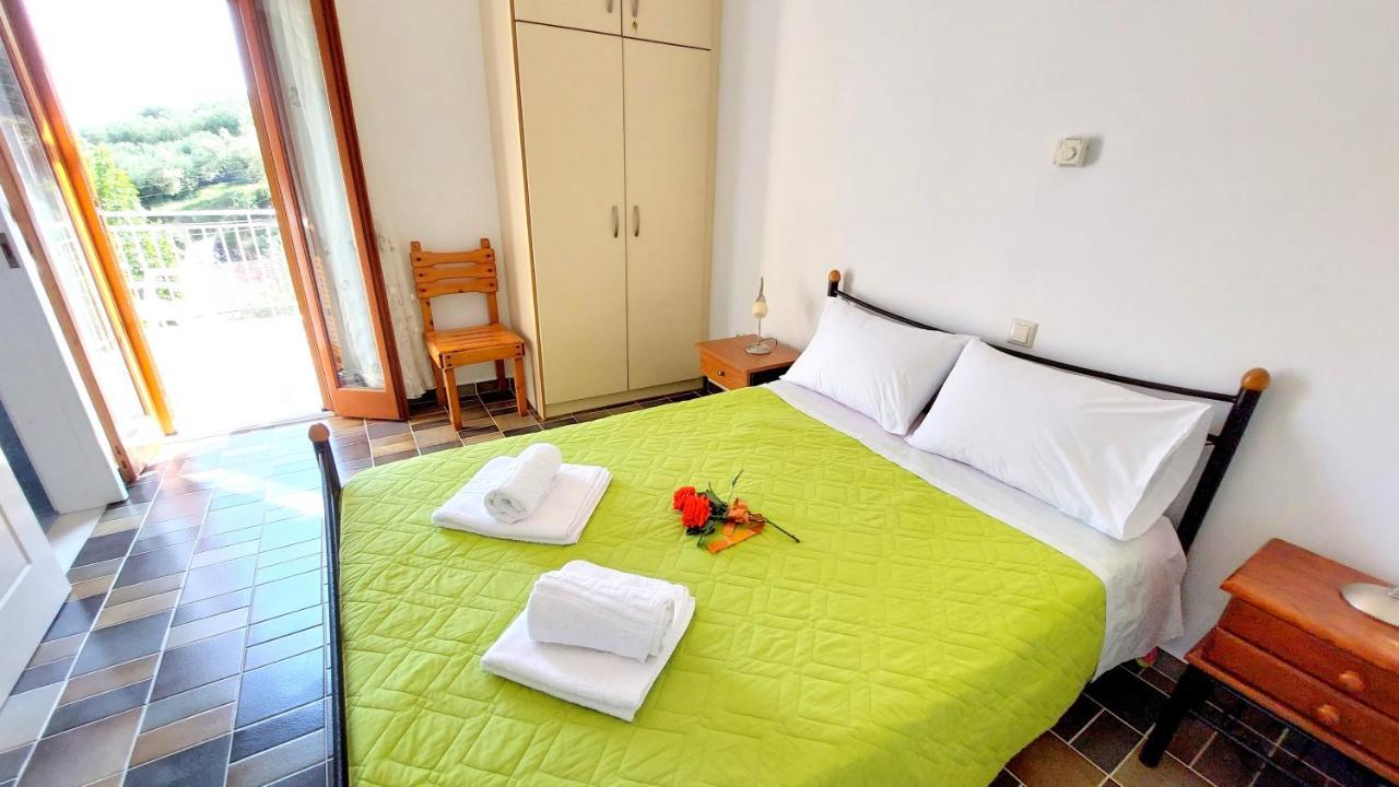 Euryclea Apartments Perachori Ngoại thất bức ảnh